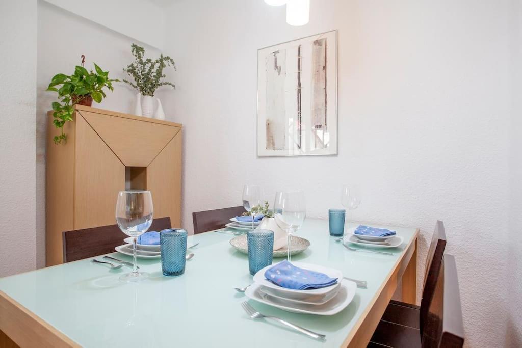 Ferienwohnung Precioso Piso Moderno: Terraza, A/C, Netflix, Wifi Valencia Exterior foto