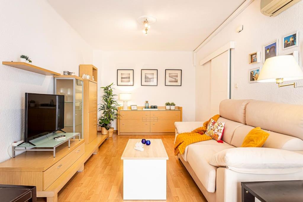Ferienwohnung Precioso Piso Moderno: Terraza, A/C, Netflix, Wifi Valencia Exterior foto