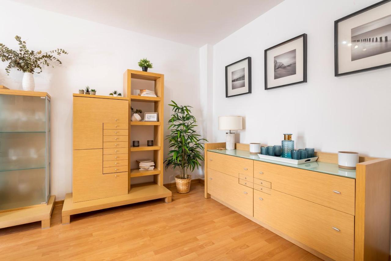 Ferienwohnung Precioso Piso Moderno: Terraza, A/C, Netflix, Wifi Valencia Exterior foto