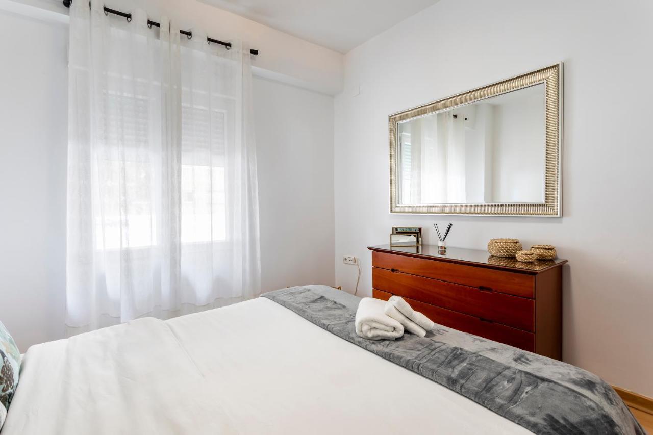 Ferienwohnung Precioso Piso Moderno: Terraza, A/C, Netflix, Wifi Valencia Exterior foto